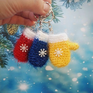 MITTENS CROCHET PATTERN - Easy Free tutorial Christmas Decorations and Tree Toys for Begginers, Mitten keychain, crochet small mittens