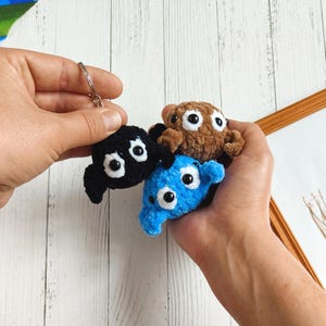 No-sew Spider Plushie Crochet Pattern - Amigurumi PDF File Tutorial Pattern English - Spider crochet pattern - Halloween crochet pattern
