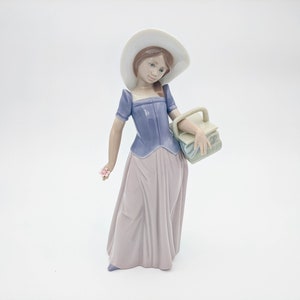 Evento Speciale Limited Edition Lladro Figurine - &quot;Tailor Made&quot; Numero 6489, ritirato dopo un anno