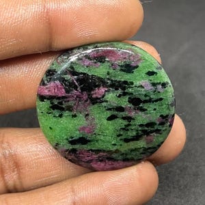 Cristal de zoisita rubí natural: piedra curativa para el chakra del corazón (tamaño: 33,6 x 5,6 mm) (peso: 65,80 quilates)