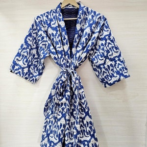 Bohemian Chic: Reversible Patchwork Kantha Kimono Robe for Women, Lightweight Nightwear to Lounge in Style, Perfect for Boho Beachwear