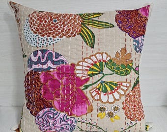 Funda de cojín Kantha india, almohada acolchada cosida a mano, decoración sostenible para el hogar.
