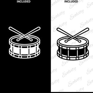 Può includere: Un disegno a tratto nero e bianco di una batteria con bacchette incrociate. Il testo "BOTH PNG COLORS INCLUDED" è in alto. La parte inferiore dell'immagine include il testo "SVG - EPS - PNG - JPG - DXF - PSD - COMMERCIAL USE".