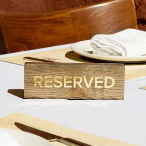 Wood Reserved Table Sign – Rustic Reservation Sign for Weddings, Restaurants, Cafes And Bars – Seating & Tabletop Sign for Special Events