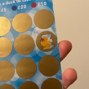 アヒルをテーマにした貯金チャレンジ。貯金、チャレンジ、プランナー、フォルダー、A6スクラッチオフ、予算編成、