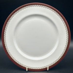Paragon Holyrood Dinner plate 10.5&quot;