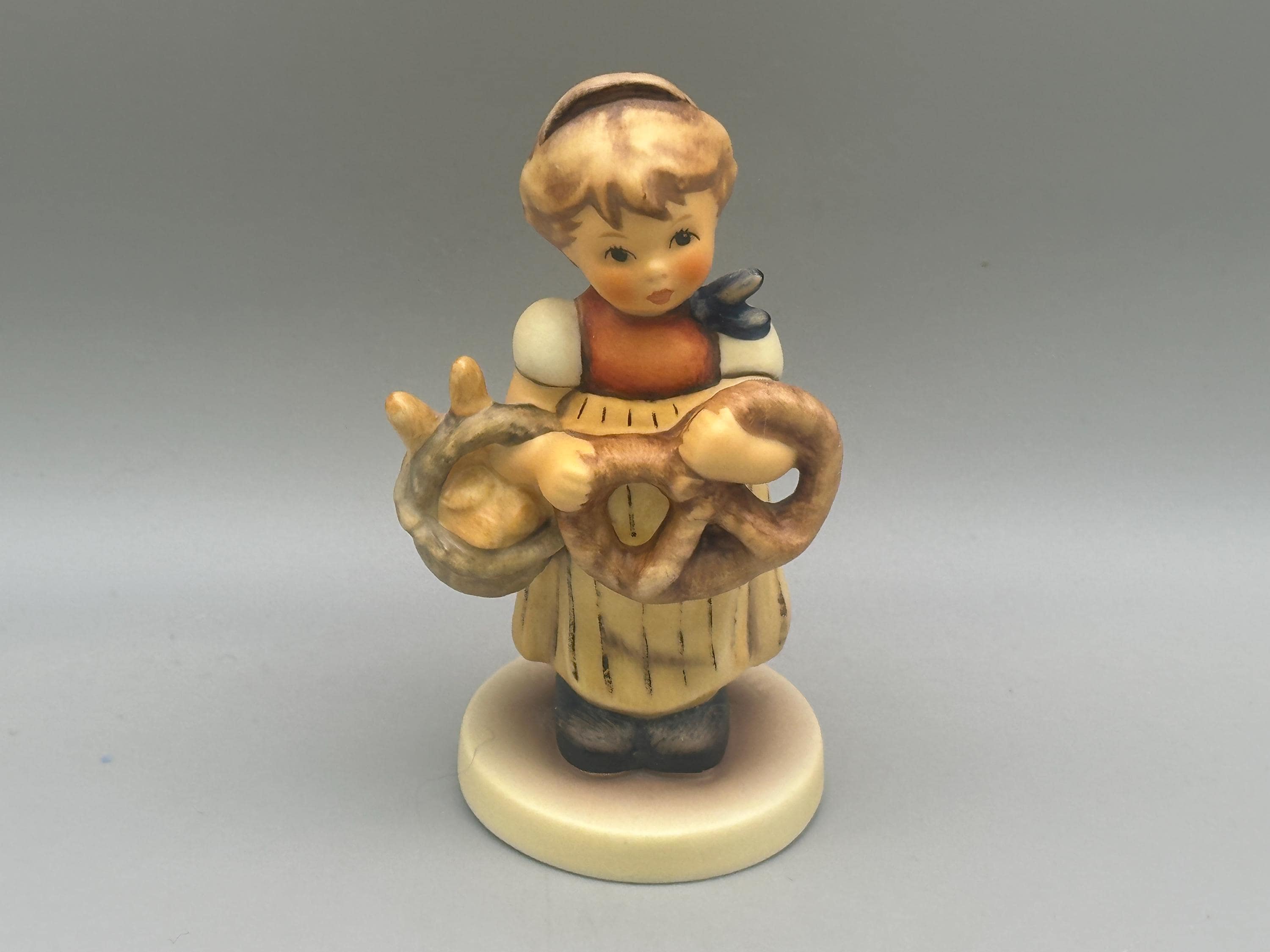 Hummel Pretzel Girl - Etsy