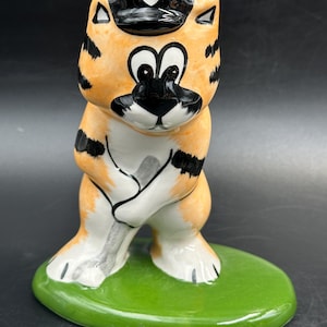 Lorna Bailey Golfer Cat Figurine Signed On Base