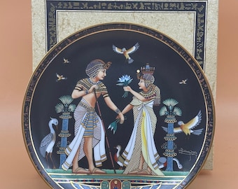 コレクション NEFERTITI 22K Hand Paint PORCELAIN PLATE Nefertiti & Tutankhamun Porcelain Plates: 22K Gold Egypt Decor - Etsy