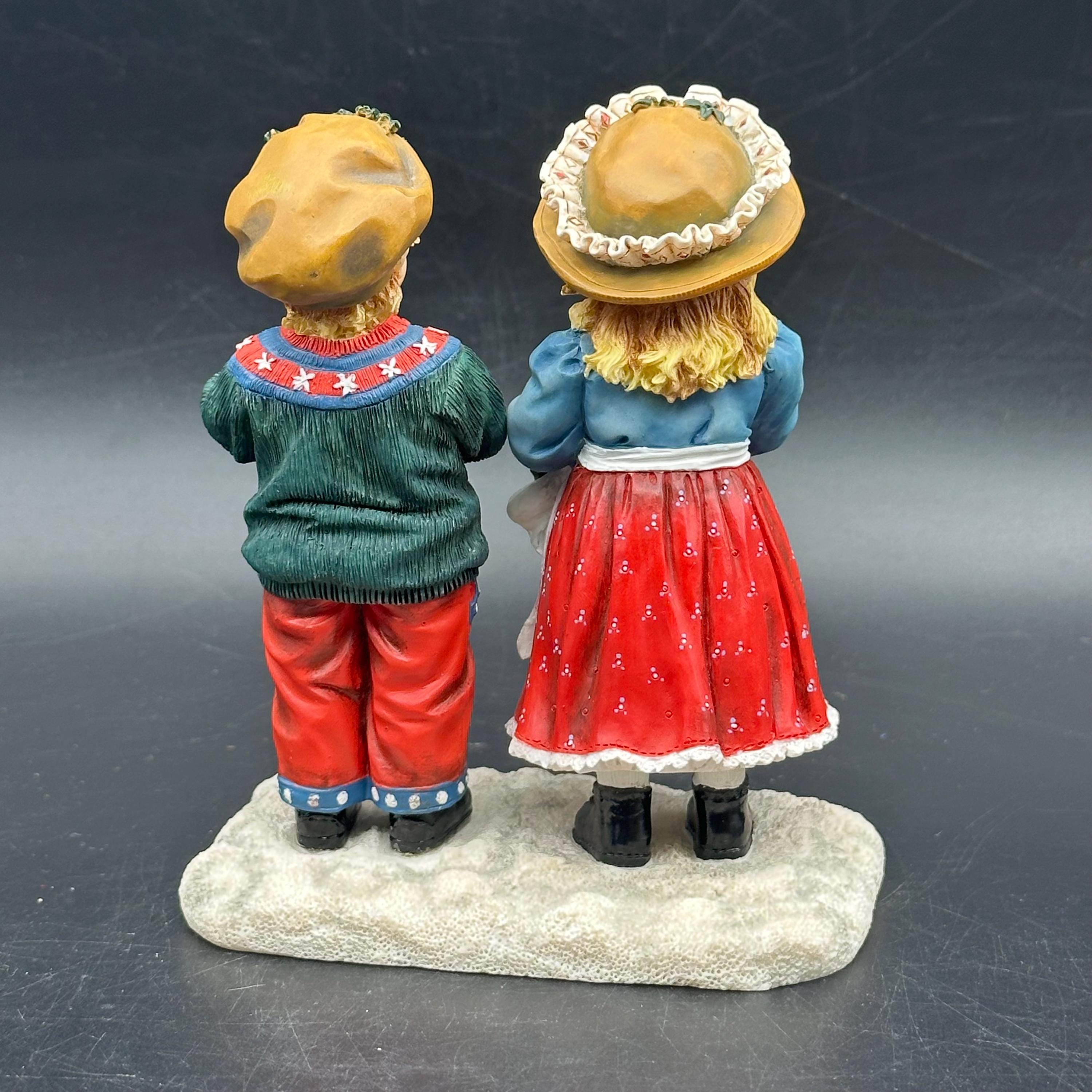 ヴィンテージ　レオナルドコレクションクリスティンハワースWINTER WALK Christine Haworth Winter Walk Figurine Theleonardo Collection - Etsy