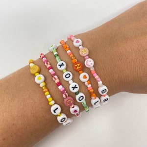 Personalisiertes Armband. Junggesellinenabschied Armbänder. JGA Armbänder. Geschenk Geburt. Freundschaftsarmband.