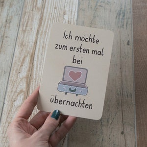 Die erste Übernachtung Kinder Meilensteinkarte Postkarte DINA6 Baby Kindergarten Grundschule Geschenk Kleinkind Oma Opa Tante Onkel