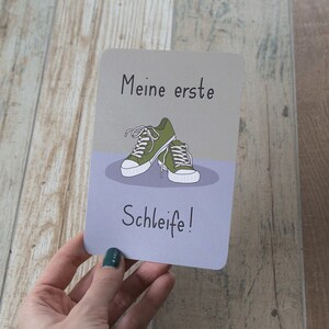 Tarjeta postal con mi primer lazo para niños, DINA6, regalo para bebé, guardería, escuela primaria, zapatos para niños pequeños, atado de zapatos, mandriles