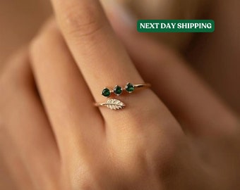 Minimalist Rings for Women, Handmade Jewelry, Personalized Christmas Gift for Women, Emerald Ring for Teachers, Ivy Leaf Ring Gift for Mom