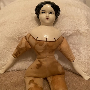 Haunted Doll - Teresa - Neutral/Tough/Criminal/Loves Gambling/Strong Energy