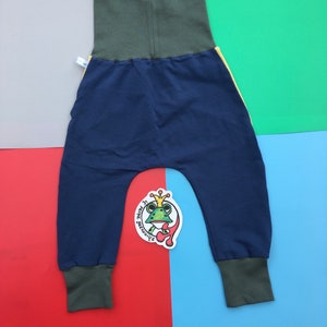 2/4 ans, pantalon sarouel évolutif avec empiècement et poche image 5