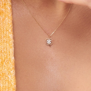 14K Solid Gold Four Leaf Clover Necklace – Real Gold Lucky Charm Pendant for Her, Minimalist Jewelry Gift,Gift For her,Mothers Day Gift