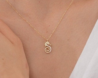 14K gouden zeepaardjeketting: sierlijke dierenbedel