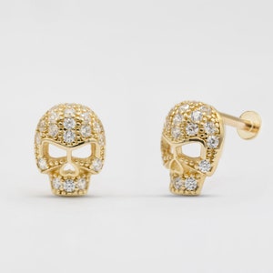 Skull Tragus Earring,Gift For her,Dainty Skull Tragus Earring,Gift For Woman,Birthday gift,Valentine's Day Gift,Dainty Stud Earrings