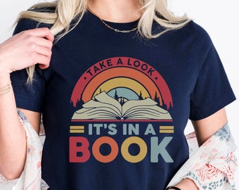 Chemise arc-en-ciel de lecture, chemise Jetez un oeil, c'est dans un livre, chemise arc-en-ciel rétro vintage de lecture, chemise cadeau livre de lecture, t-shirt amateur de livres