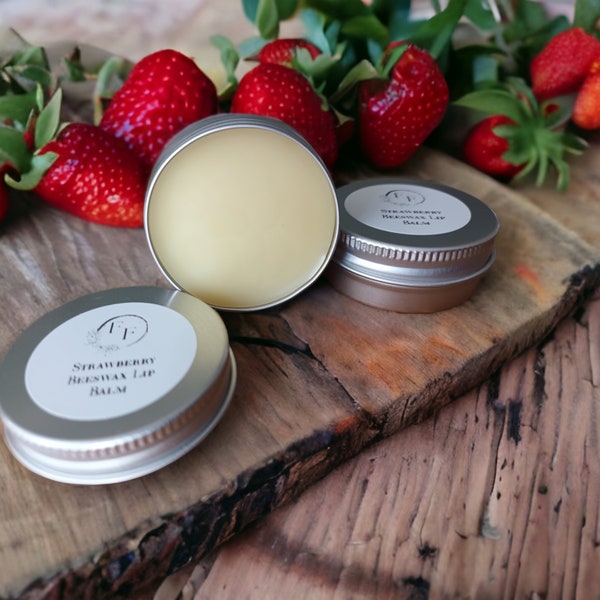 Lip Balm Wedding Favours With Shea Butter And Sweet Almond Oil, Flavoured Lip Balm Tins with Personalised Labels, Party Table Souvenir