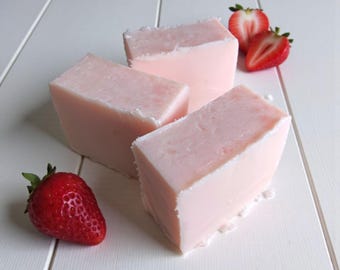 Strawberry & Cream Shampoo Bar, Vegan Solid Shampoo for all Hair Types