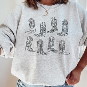 Cowgirl Boots Sweatshirt Country Concert Sweater Western Graphic Tee for Women Oversized Graphic Sweatshirt Cowgirl Sweater Western Boots