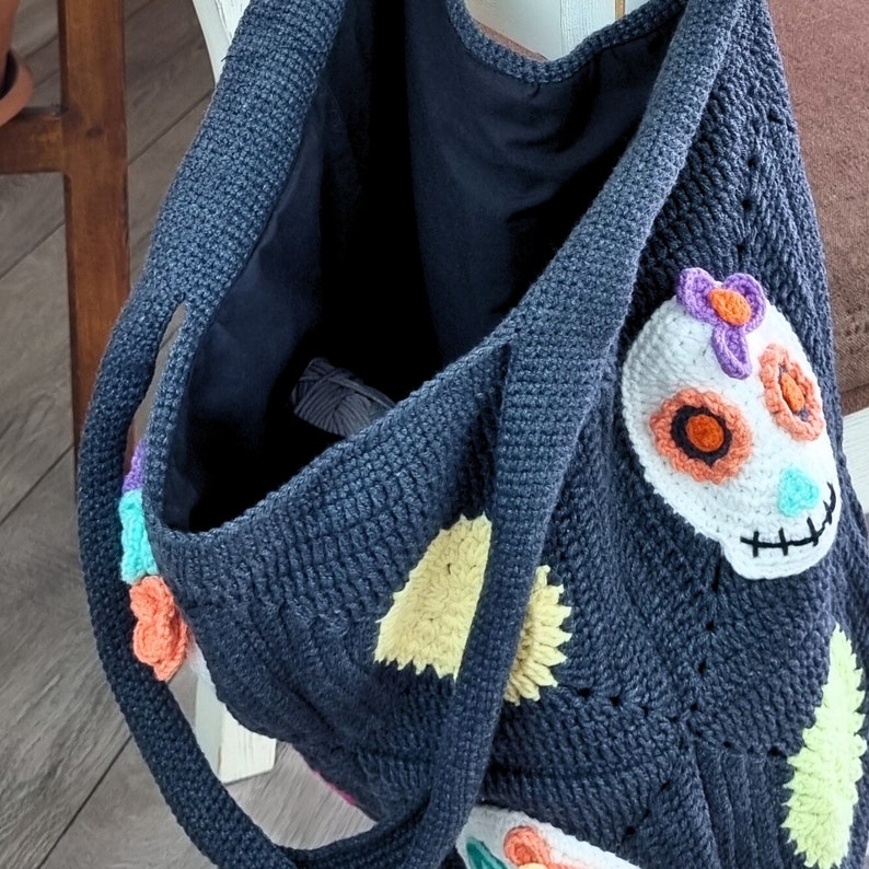 Handmade Beach Bag - Crochet Tote with Skull Pattern - handmade bag - Vintage Crochet Bag - Afghan Bag - Women Accessory - skull bag - skull crochet