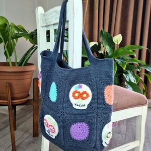 Skull Pattern Crochet Bag - Handcrafted Tote Bag Ideal for Gifts - Sugar Skull Tote Bag - Crochet Skull Bag - Day of The Dead Tote Bag - Halloween Bag - Crochet Shoulder Bag - Market Bag - Beach Bag - Gift For Her- crochet bag - crochet tote bag - crochet market bag