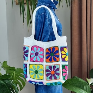 Crochet Daisy Tote Bag: Handmade Cotton Flower Shoulder Bag