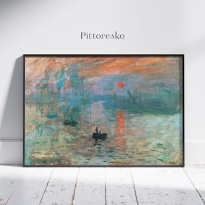 Può includere: Una stampa incorniciata di una scena portuale al tramonto, con un sole rosso e riflessi sull'acqua. L'opera d'arte ha uno stile pittorico con sfumature di blu, arancione e verde. Il testo "Pittoresko" è in alto.