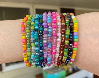 Simple Seed Bead Stackable Bracelet | Seed Bead Stretch Stacker Bracelet | Beachy Summer Bracelets