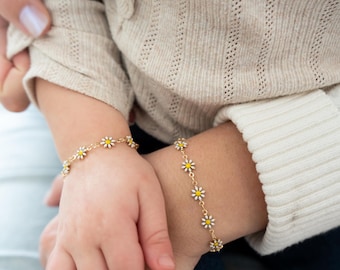 Daisy Chain-Toddler bracelet-Easter Outfit-Easter Basket- Baby Girl Easter Gifts-baby bracelet-mommy&me bracelet-baby bracelet