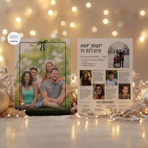 Pode incluir: Um cart&atilde;o de Natal com uma foto de fam&iacute;lia e o texto "Merry Christmas". O cart&atilde;o tem uma borda preta e um la&ccedil;o decorativo. O segundo cart&atilde;o diz "Our Year in Review".