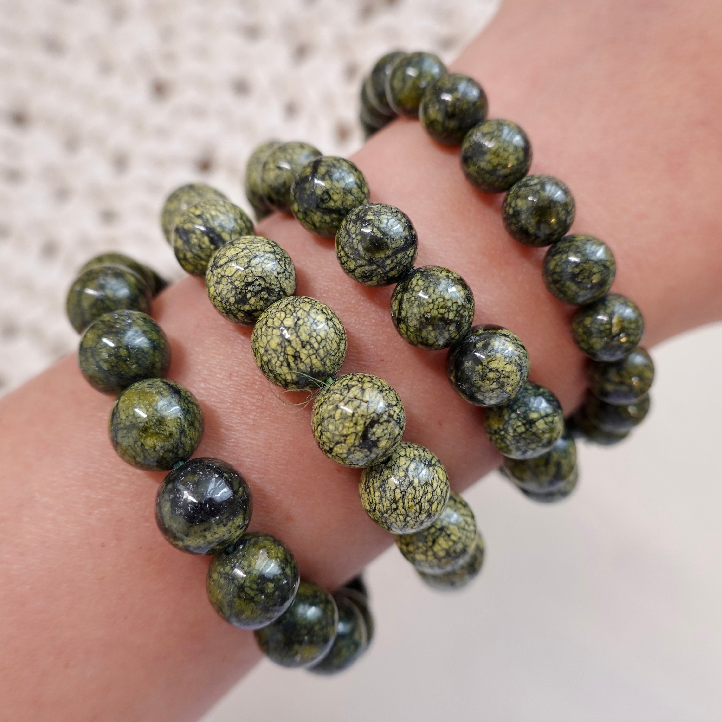 Grade A ⁂ Medicine King Stone (tibetan Serpentine) 8mm Grade A ⁂ Medicine King Stone (tibetan Serpentine) 8mm