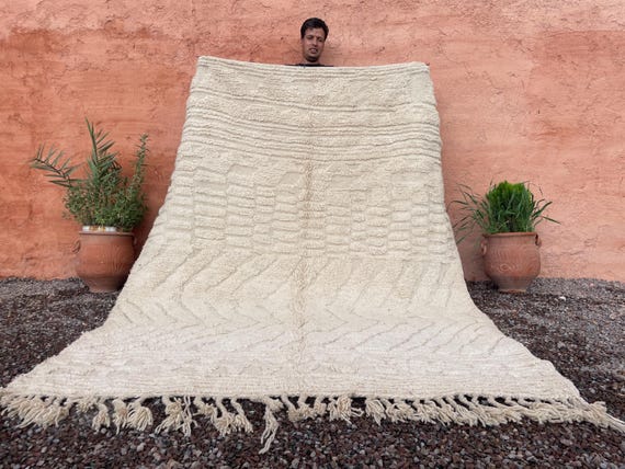 Serene Vibes! Minimalist Beni Ourain Rug – Cream Moroccan Wool Carpet – Soft Handwoven Rug for Cozy Neutral Interiors