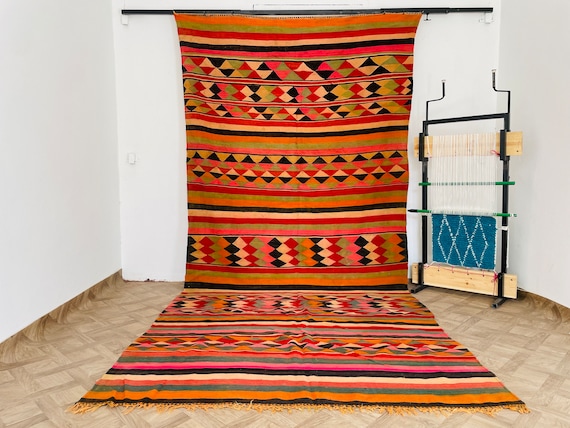 Red, Rug, Area Rug, Kilim, Living Room Rug, Bedroom Rug, Wool Rug, Vintage Rug, Geometric Rug, Bohemian Rug, Handwoven Rug, Decorative Rug