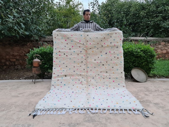 STUNNING Beni Ourain Rug – Moroccan Shag Wool Rug with Rainbow Polka Dots – Cream & White Berber Carpet – Handmade Dotted Area Rug