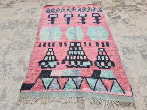 Pink Moroccan Wool Rug: Handmade Boujaad Berber Carpet