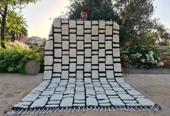 CHIC Moroccan Checkered Rug – Handmade Wool Beni Ourain Carpet | Checkerboard Berber Rug | Minimalist Moroccan Area Rug for Living Room