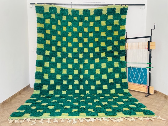 Modern Vibes! Authentic Moroccan Green Rug – Handwoven Wool Berber Carpet – Geometric Checkered Tufted Wall Art Rug – 9x12 Area Gift 2025