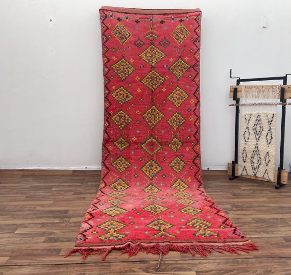 Washable Berber Geometric Runner Rug - Red Ethnic Pattern Boho Rug with Warm Tone - Vintage Textured Area Rug for Modern Eclectic Home Decor