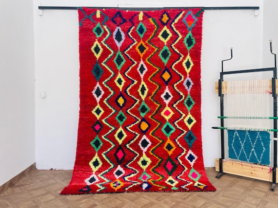 Handmade Boujaad Moroccan Rug: Vibrant Red Wool Geometric Carpet