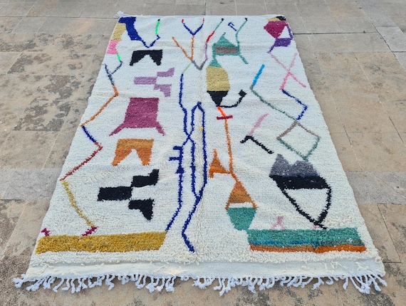 Handmade Moroccan Azilal Rug 5x7: Berber Wool, Eclectic Home Decor