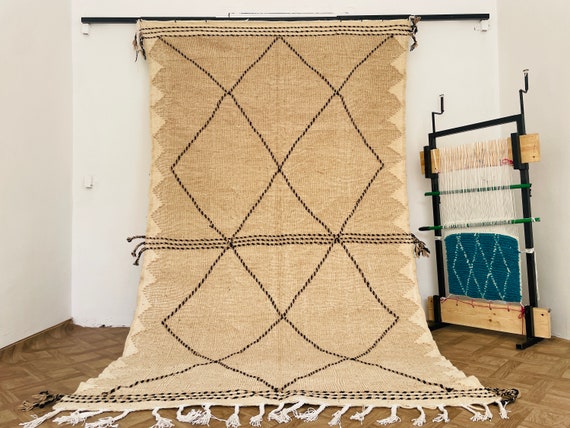 Kilim Wool Area Rug, Handwoven Vintage Cream Rug for Living Room, Bohemian Home Decor Gift