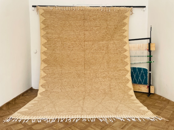 ZANAFI Hand Woven Farmhouse Wool Area Rug- Natural Fiber, Handmade, Eco-Friendly, Bedroom, Living Room, Dining Room