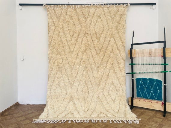 BERBERUGALLERY Wool Braided Handmade Area Rug, Off White, Solid Rustic Farmhouse Style, For Bedroom, Living Room, Hallway, Entryway