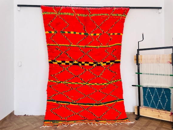 Vintage Bohemian Wool Area Rug - 70s Berber Carpet for Living Room - Antique Boho Furniture Decor