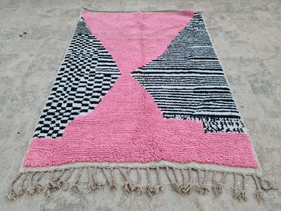 Handmade Moroccan Wool Rug: Pink Geometric Berber Rug