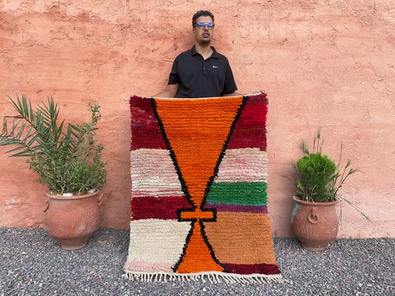 Handmade Boujaad Berber Rug: Moroccan Wool, Modern Design
